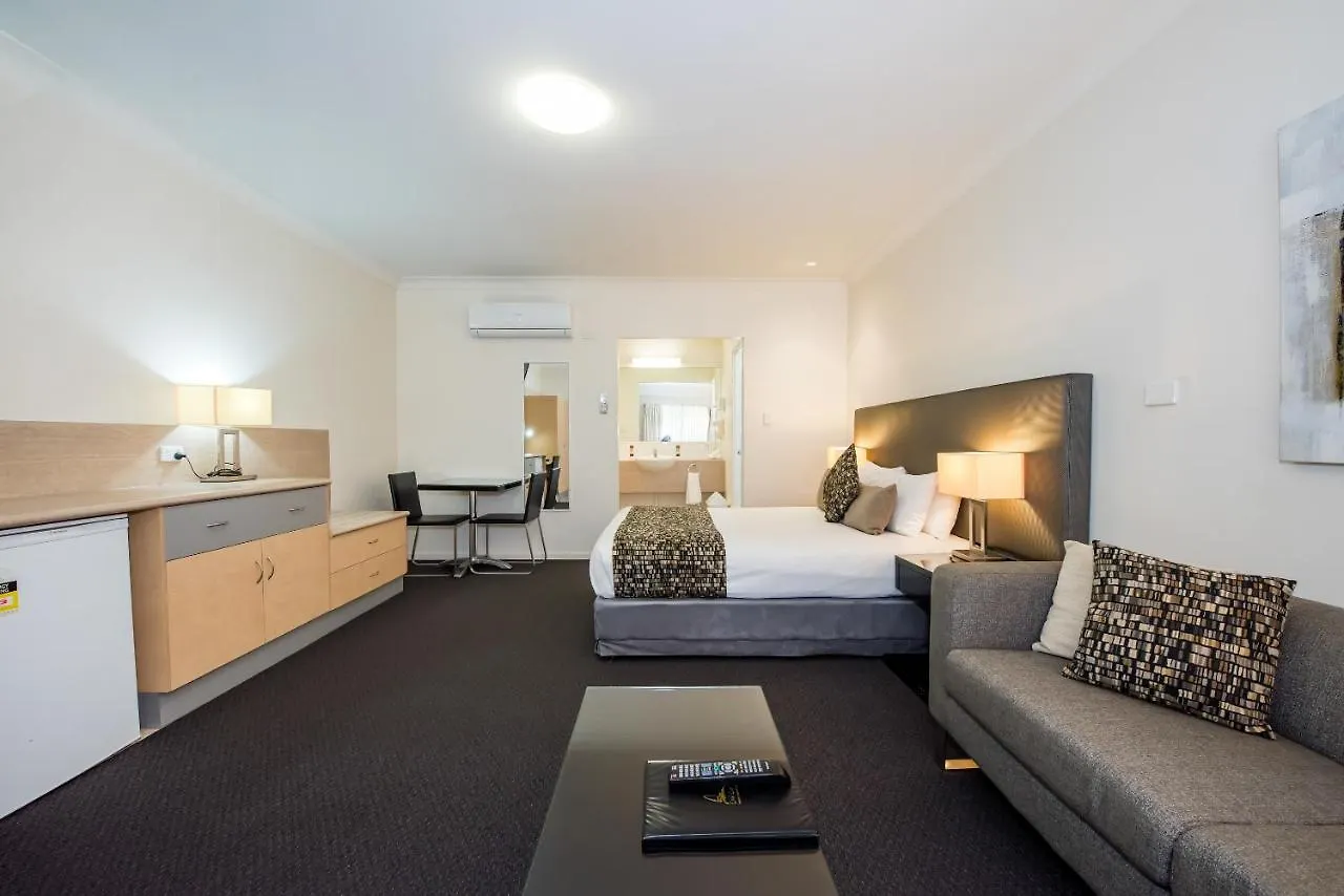 Coral Cay Resort Mackay 4*,